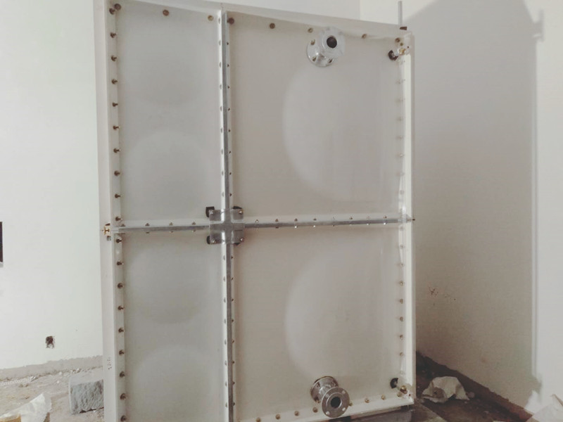 濟(jì)南市平陰縣玻璃鋼水箱，搪瓷水箱